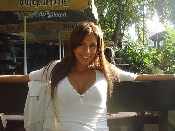 25P Beautiful Serbian girls