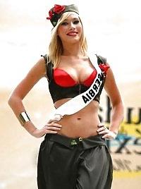 25P Beautiful Serbian girls