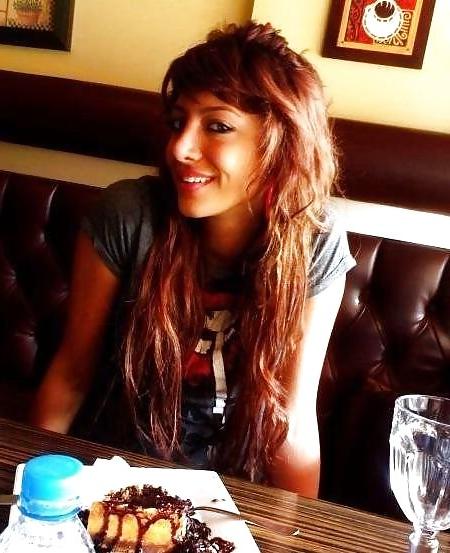 25P Beautiful Serbian girls