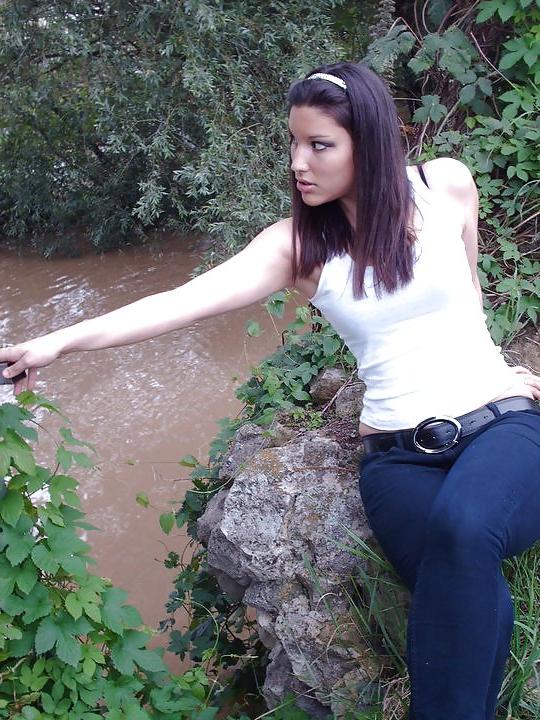 25P Beautiful Serbian girls