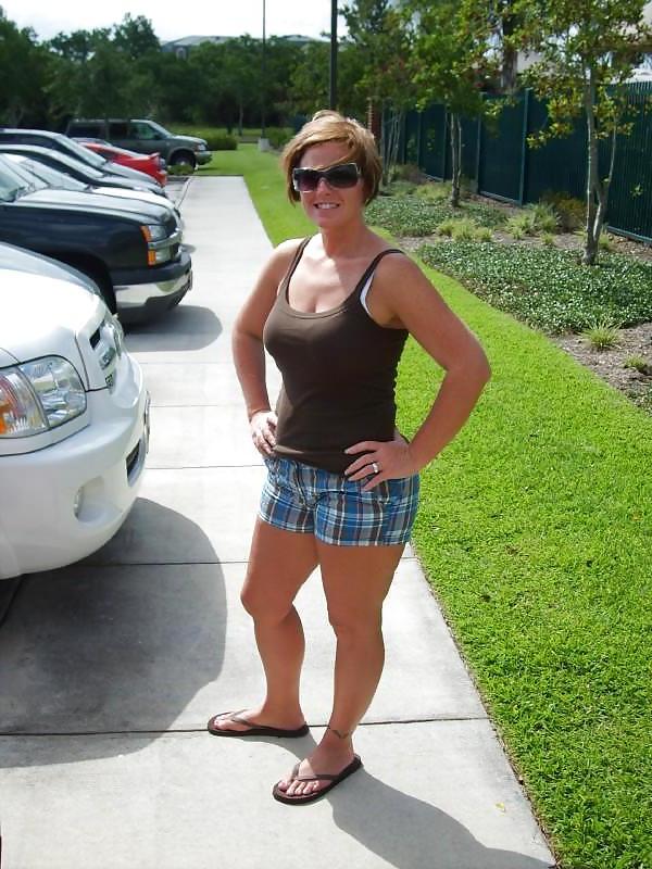 25P Thick milf with ass