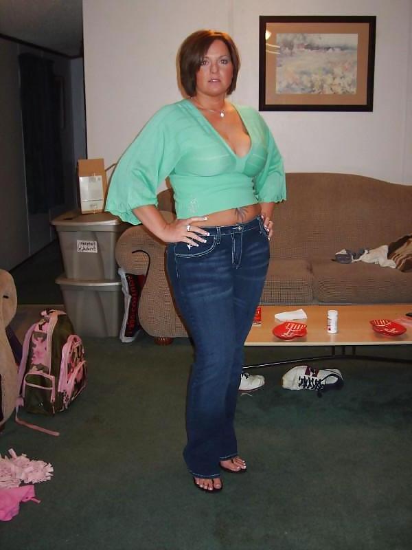 25P Thick milf with ass