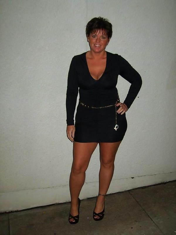 25P Thick milf with ass
