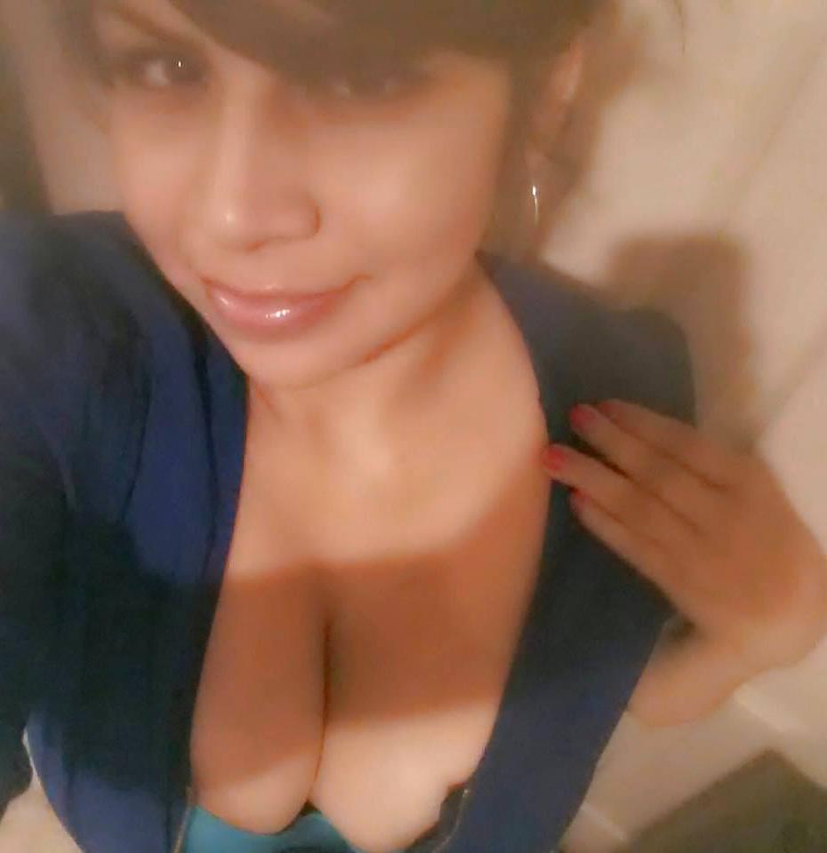 23P Thick stacked Latina milf
