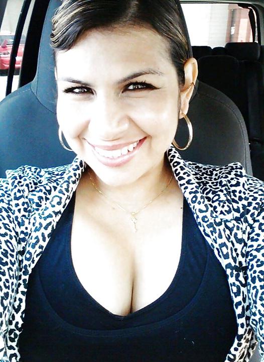 23P Thick stacked Latina milf