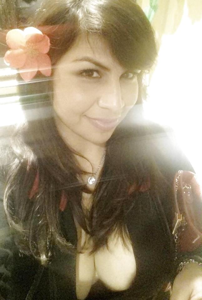 23P Thick stacked Latina milf
