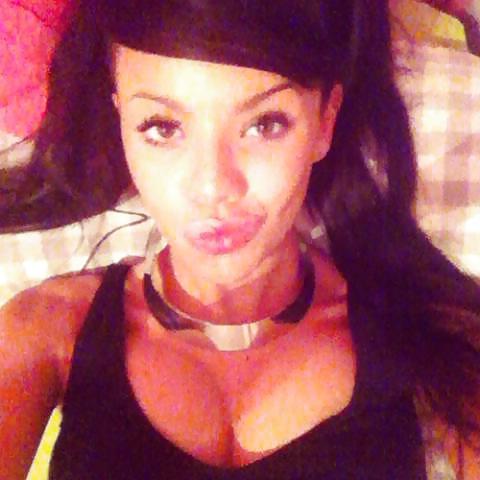 25P Niia Hall french arab slut
