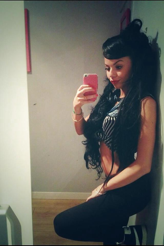25P Niia Hall french arab slut
