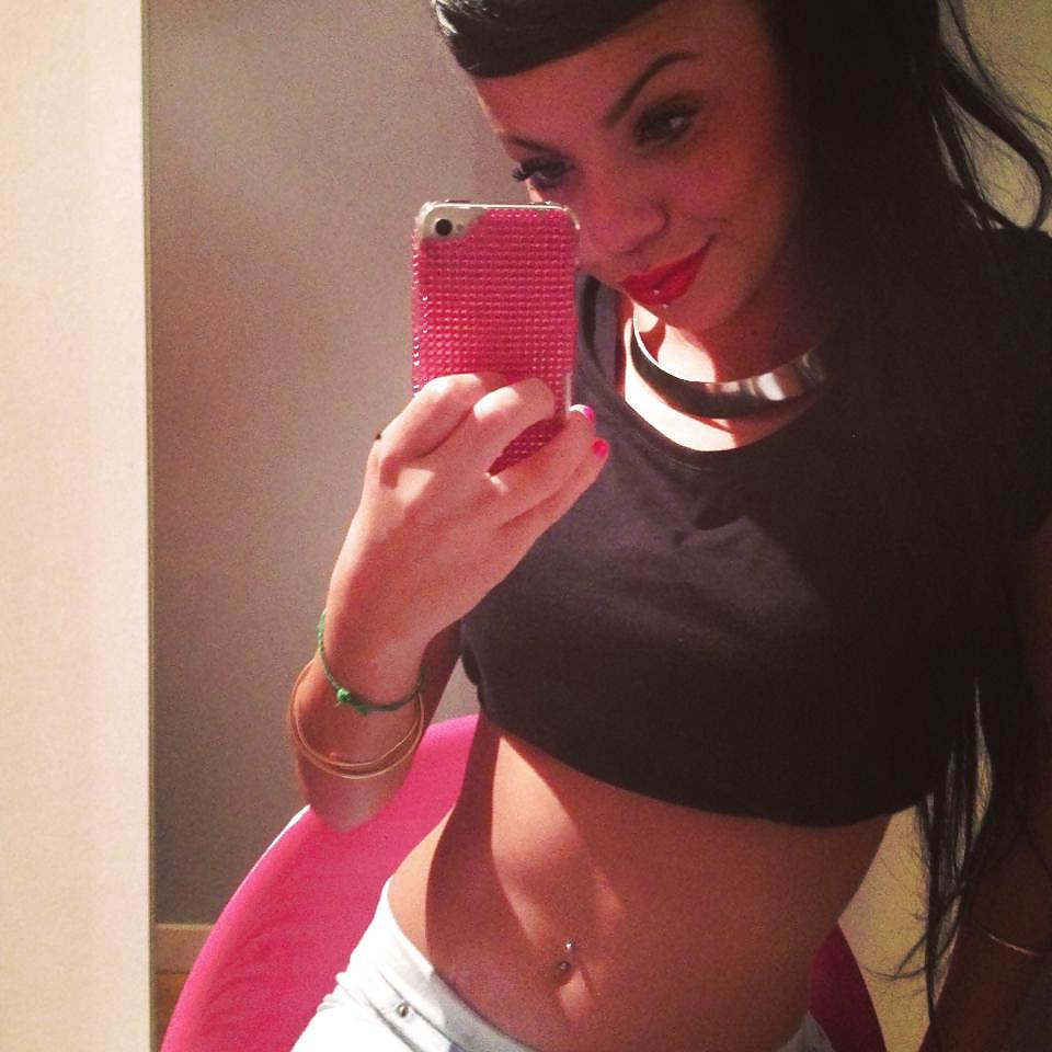 25P Niia Hall french arab slut
