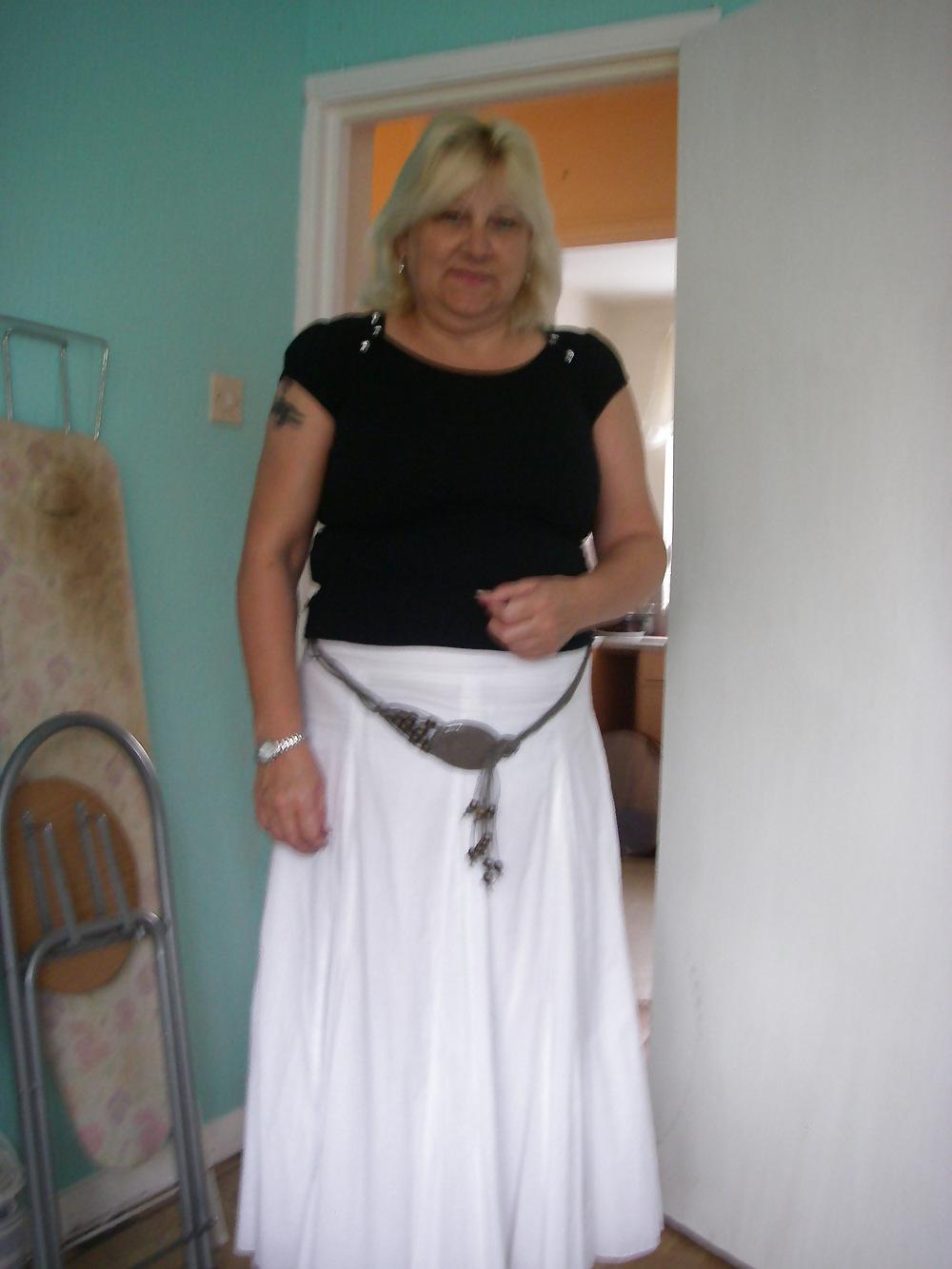 17P Dirty cock hungry married women