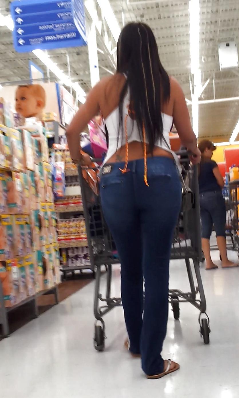 11P HOTT Latina MILF Tight BODY in JEANS voyeur CANDID