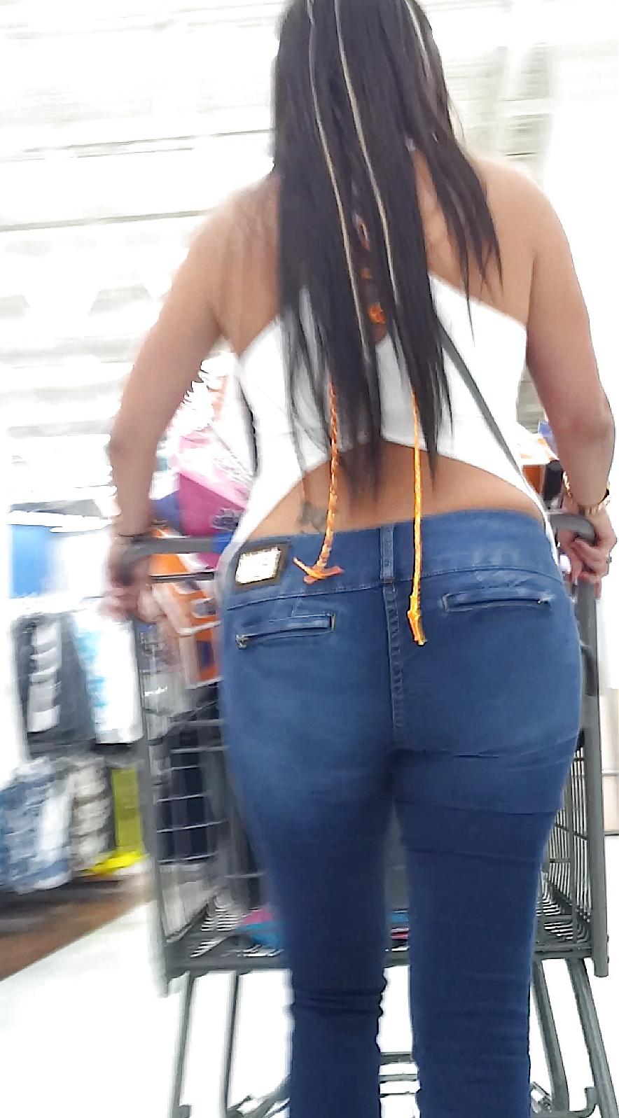 11P HOTT Latina MILF Tight BODY in JEANS voyeur CANDID