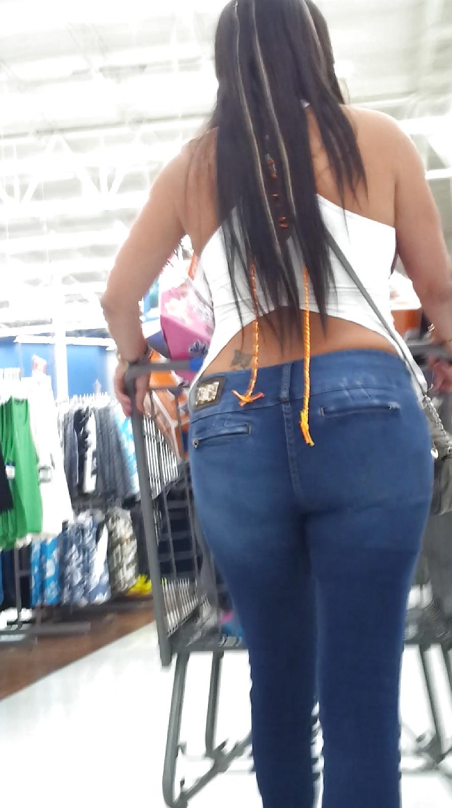 11P HOTT Latina MILF Tight BODY in JEANS voyeur CANDID