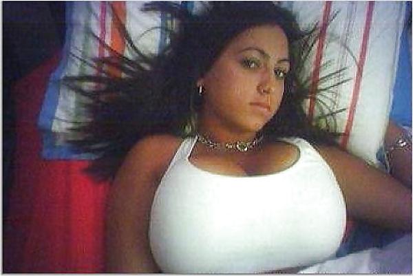 25P Hot Busty Teen Amateurs