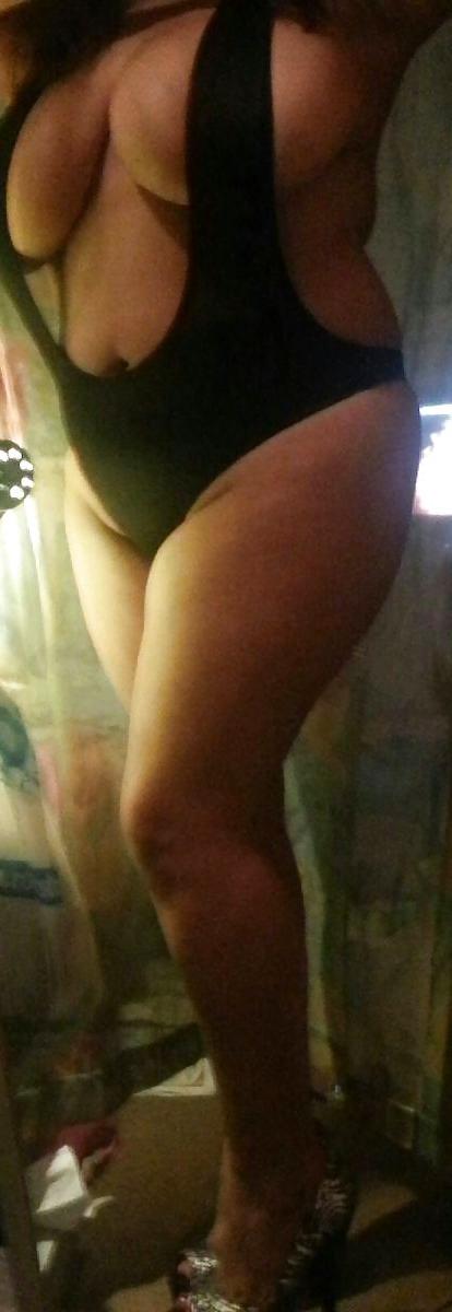 7P Swimsuit Time