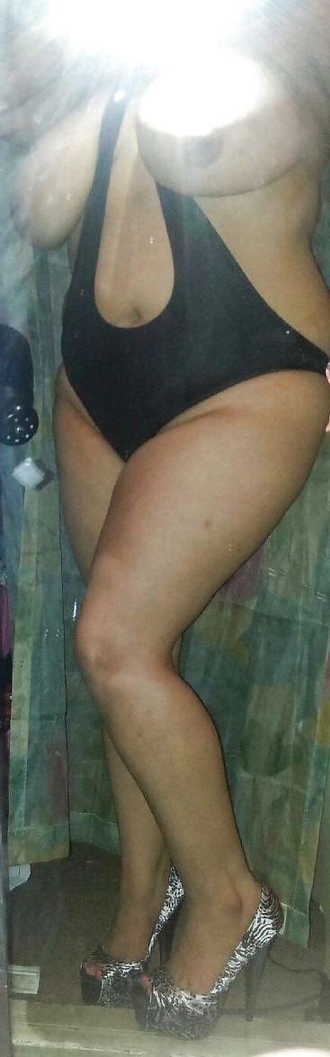 7P Swimsuit Time