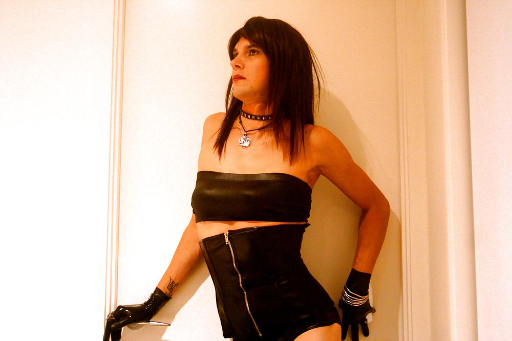 20P Latex & corset