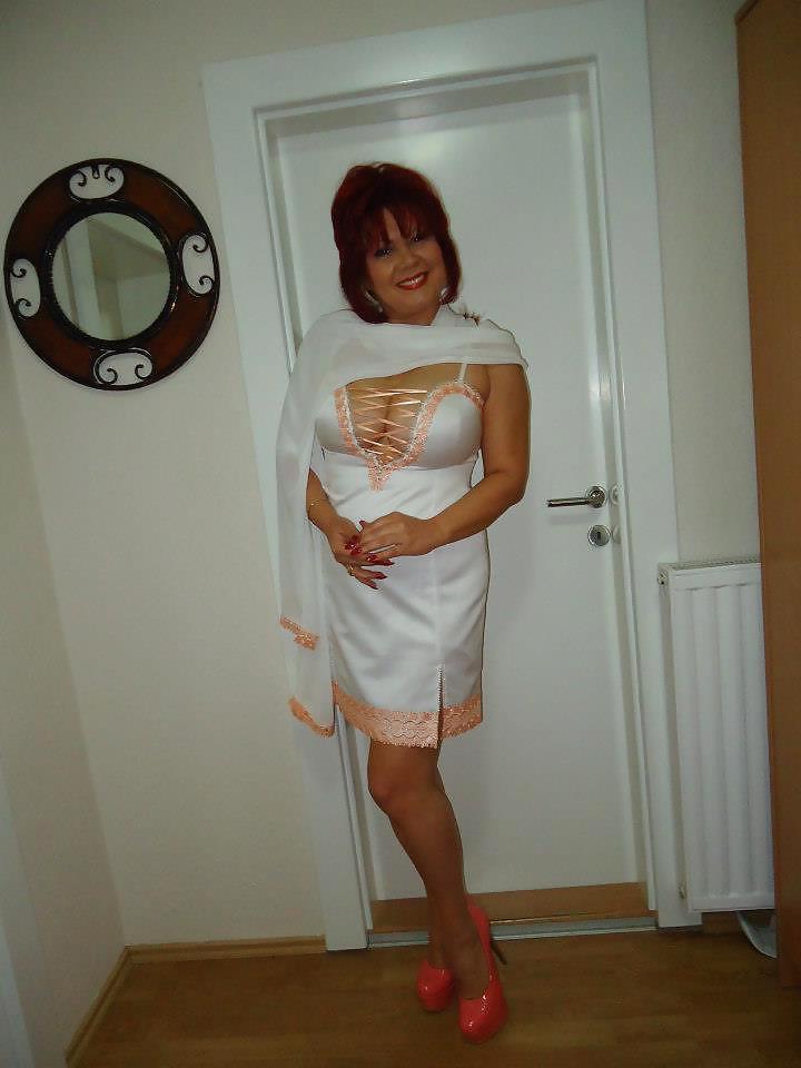 10P Serbian MILF Mira 1