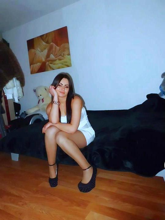 19P Serbian girl: anna