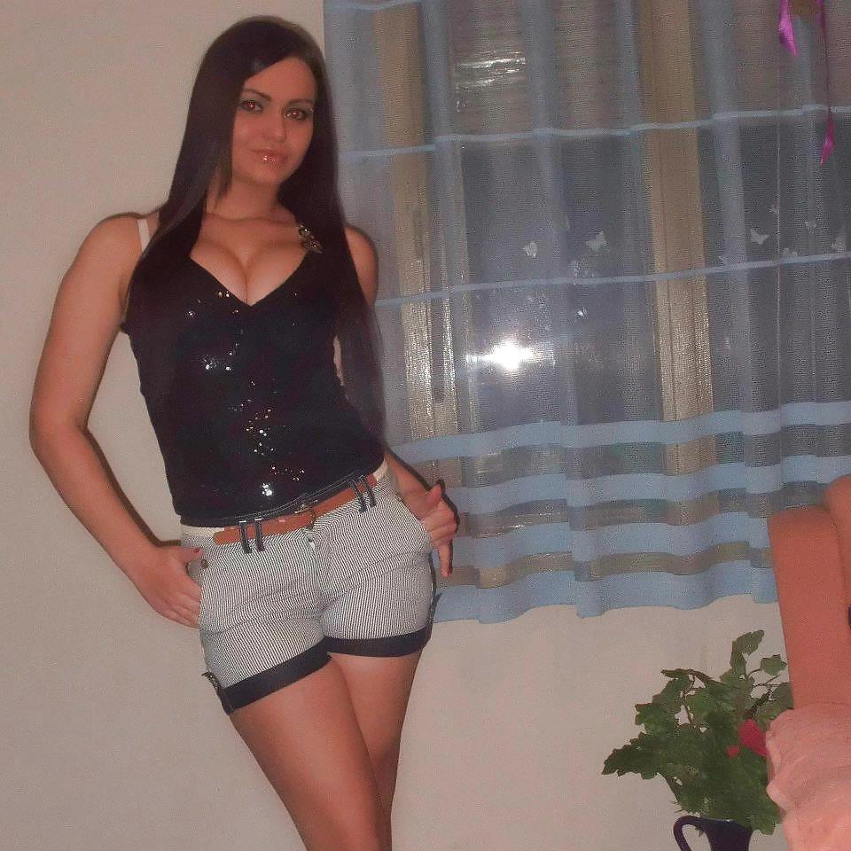 19P Serbian girl: anna