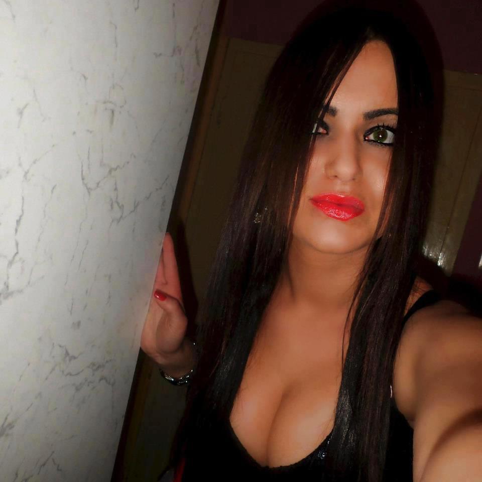 19P Serbian girl: anna