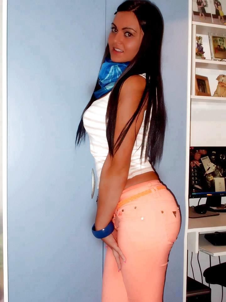 19P Serbian girl: anna
