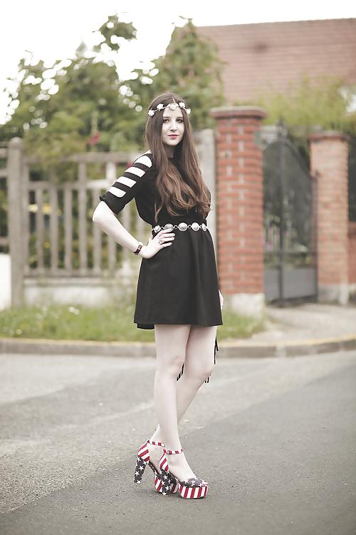 25P French bloggers Mode with sexy legs 11
