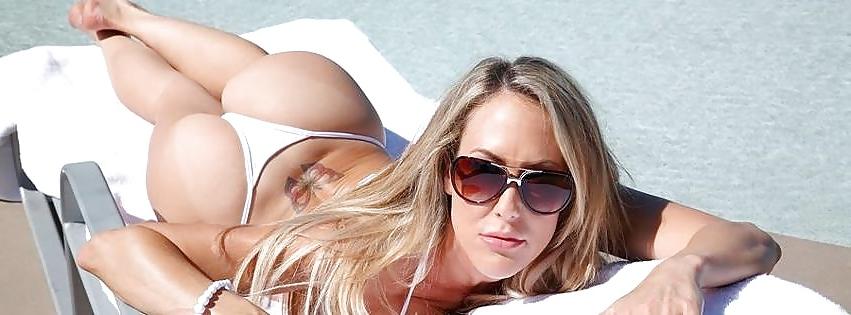 12P Brandi Love the uber hard body trophy milf!