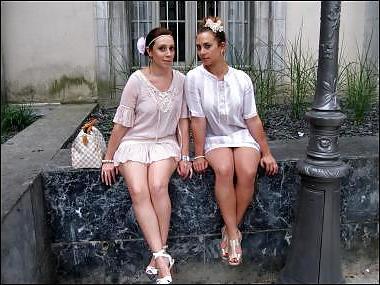 25P French bloggers Mode with sexy legs 17