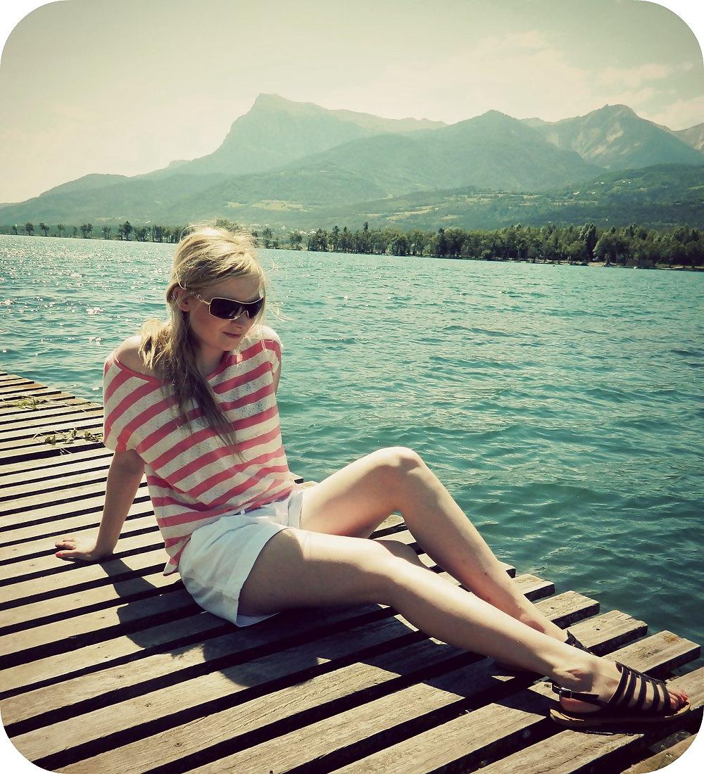 25P French bloggers Mode with sexy legs 17