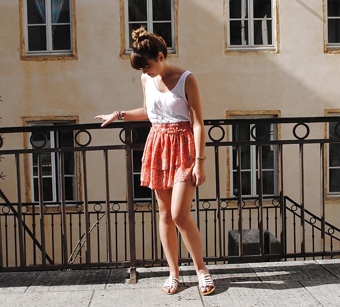 25P French bloggers Mode with sexy legs 17