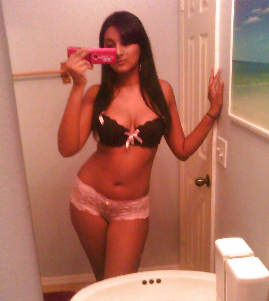 11P Selfshot Pakistani girl