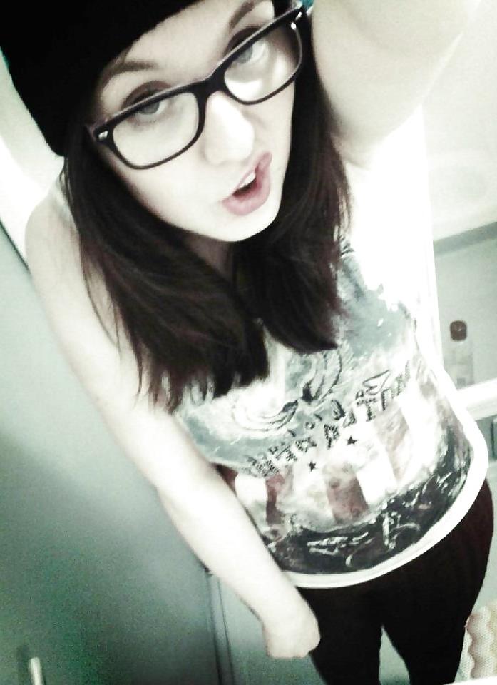 25P Naughty Little Emo Teens From Belfast For Dirty Comments