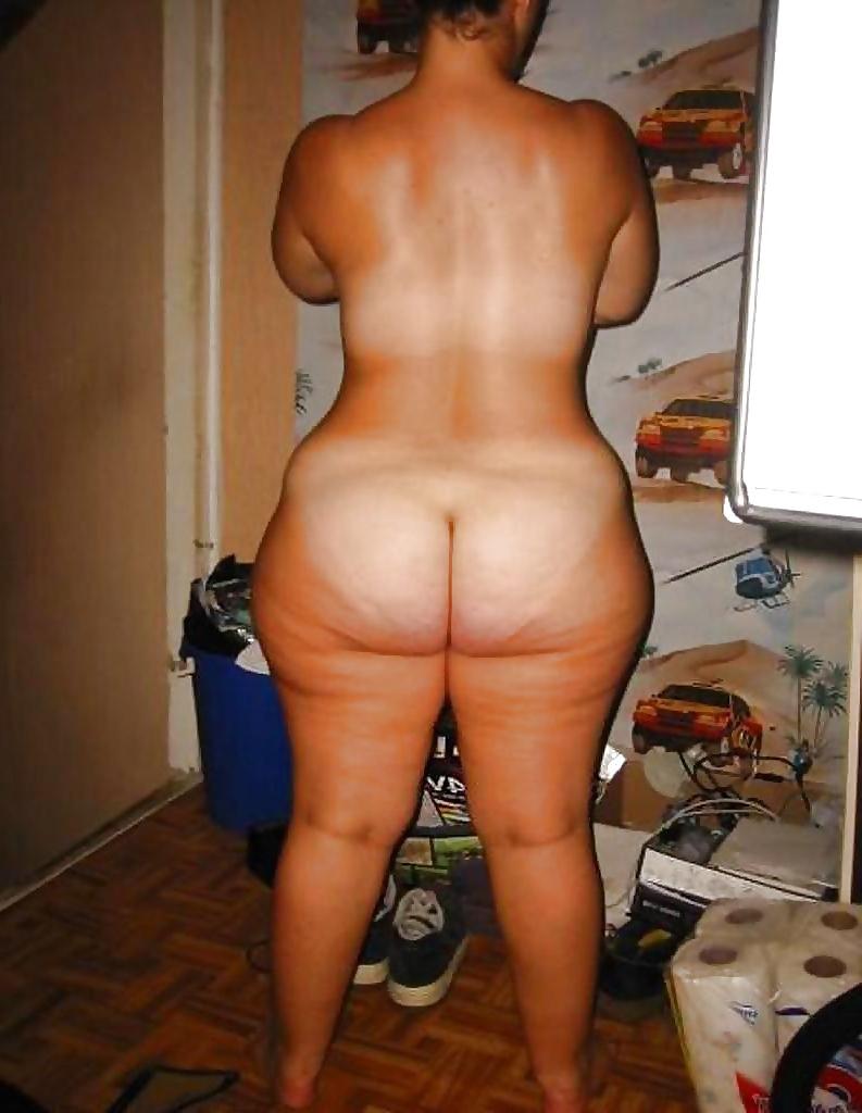 23P Thick Mature Ass