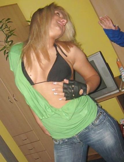25P Serbian FB girls III