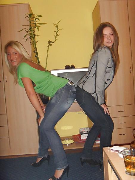 25P Serbian FB girls III