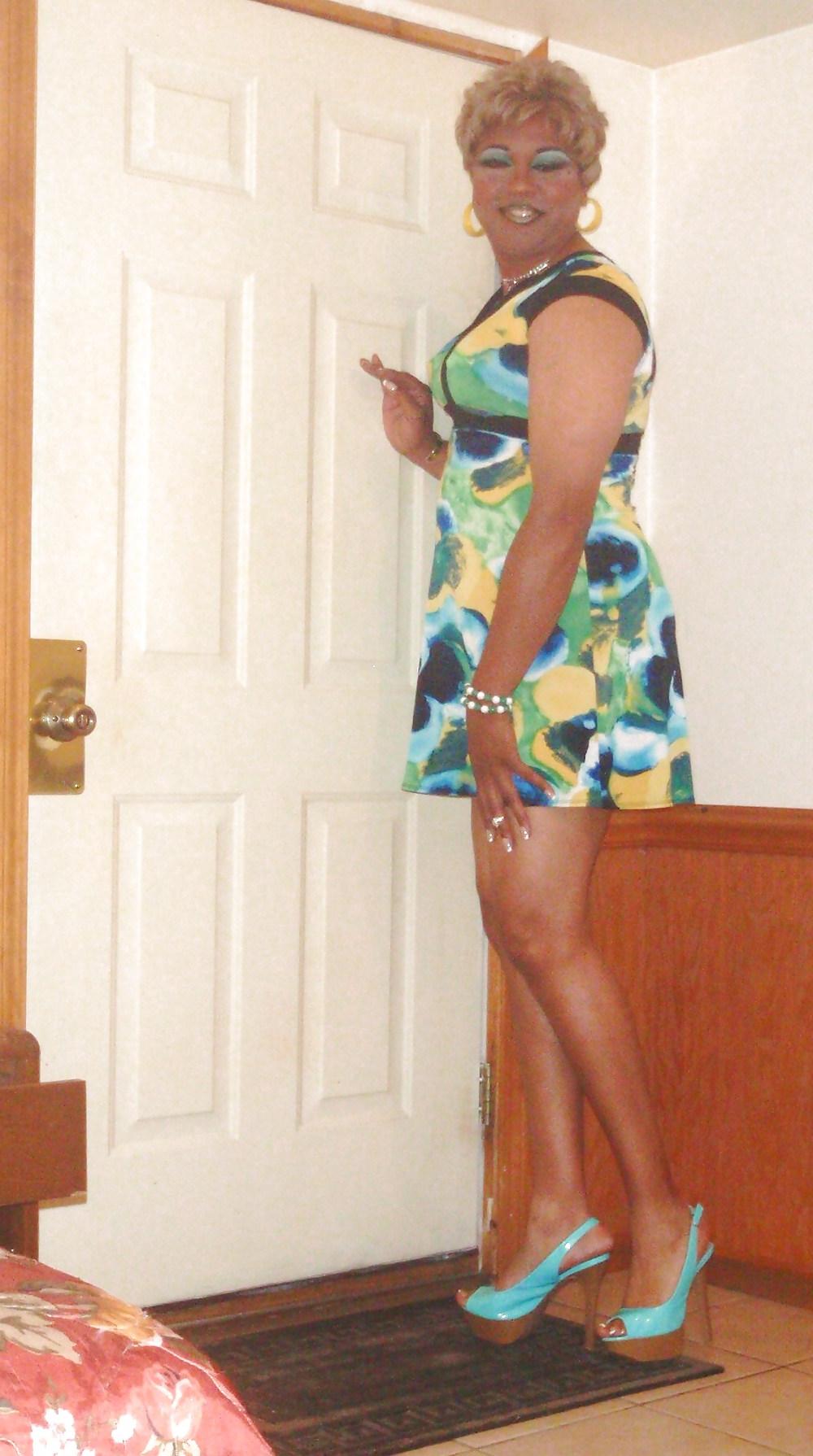 19P Ms.Tanya's new dress and heels