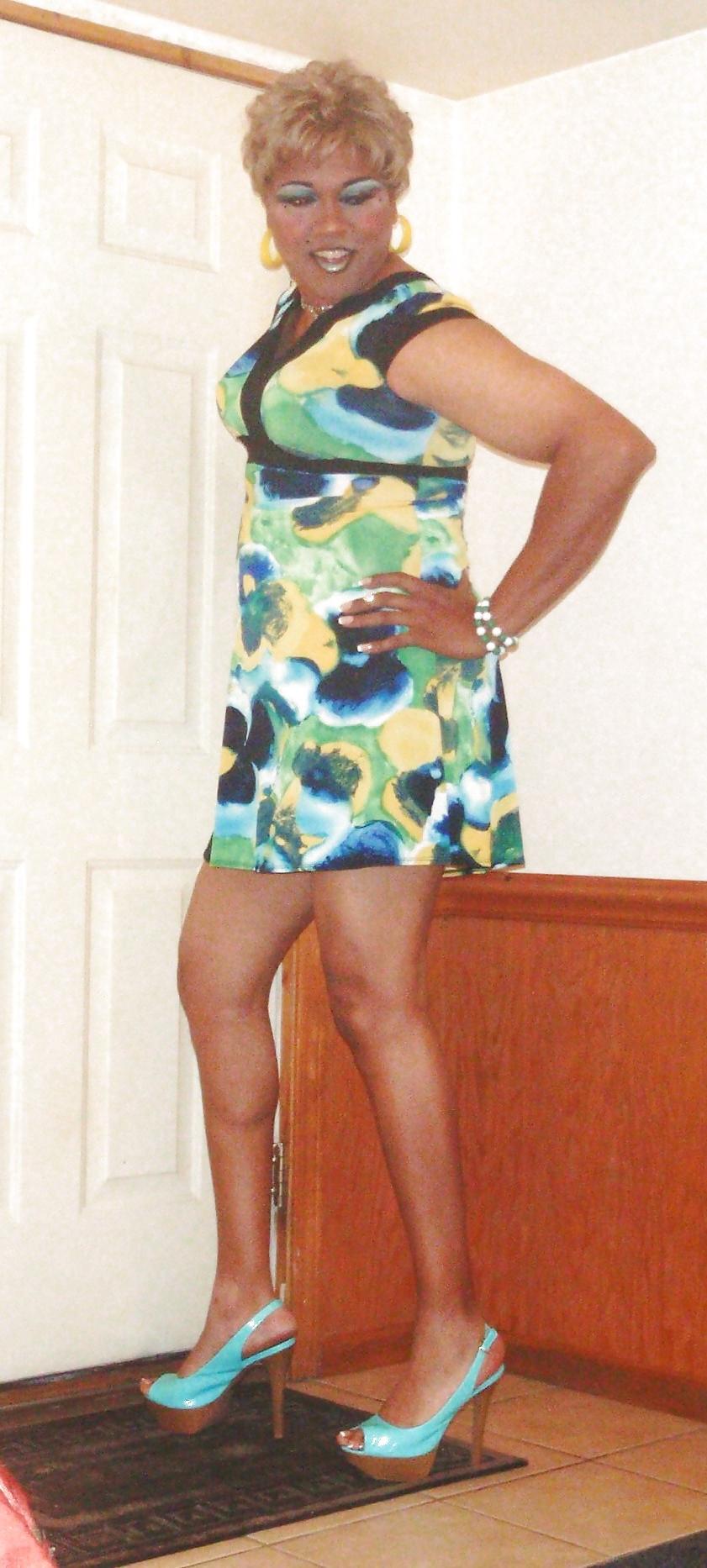 19P Ms.Tanya's new dress and heels