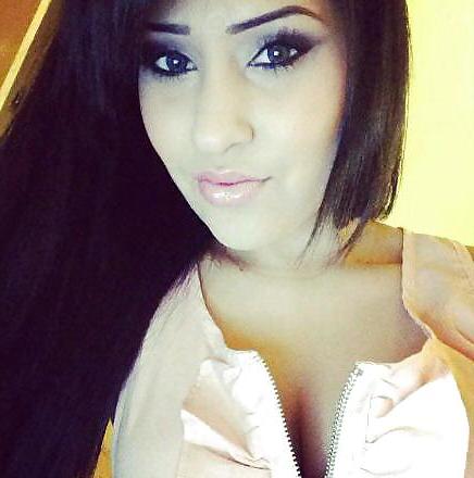 24P Hot pakistani slut 10 comment for more 
