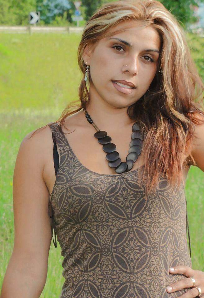11P Tania manouche french