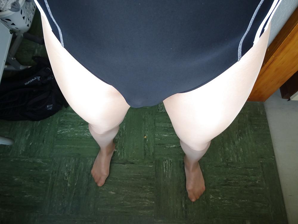10P Non nude swimsuit