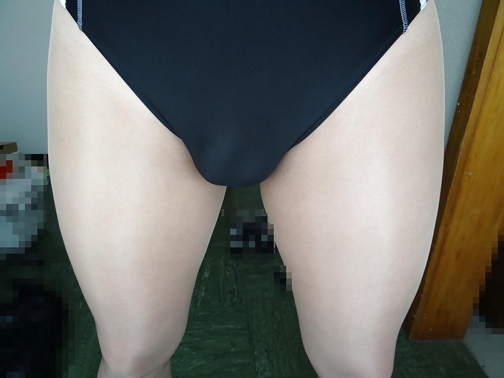 10P Non nude swimsuit