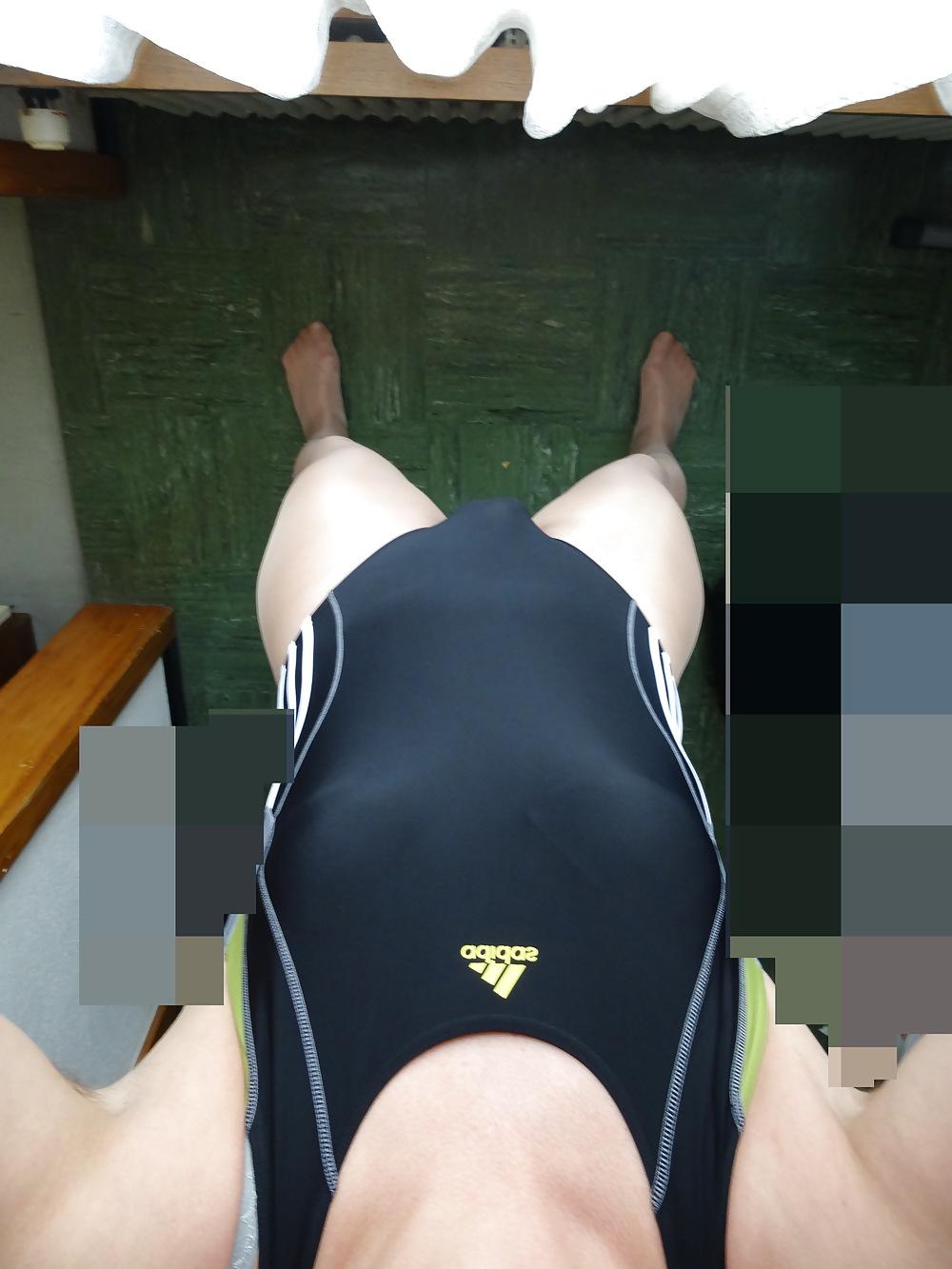 10P Non nude swimsuit