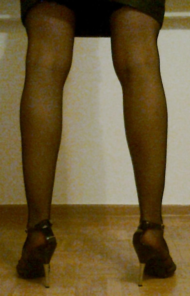 21P Amy's Disco Outfit & Stripping