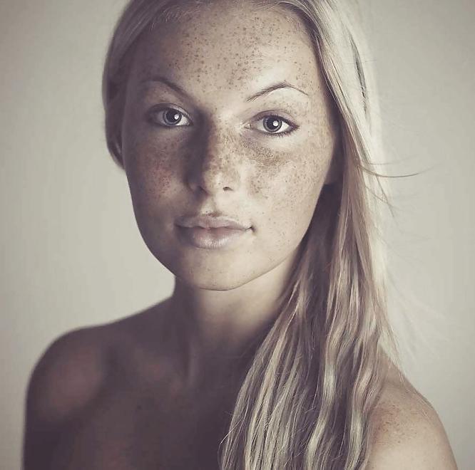 25P S.e.X.y Freckles #2