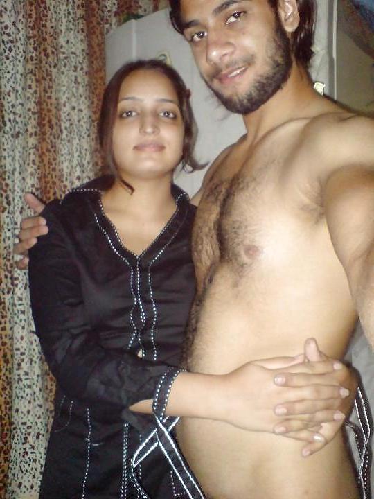 9P Pakistani Lahore Girl Saima With Her BF