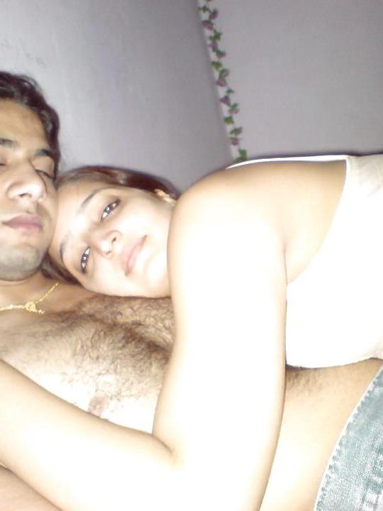 9P Pakistani Lahore Girl Saima With Her BF