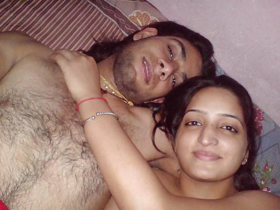 9P Pakistani Lahore Girl Saima With Her BF