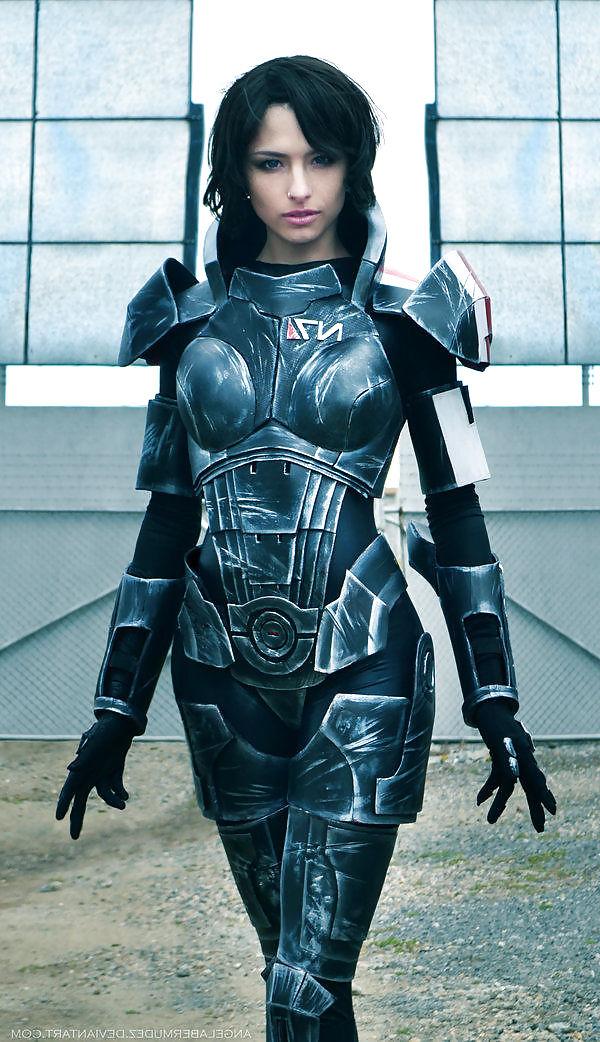 25P Sexy Cosplay!