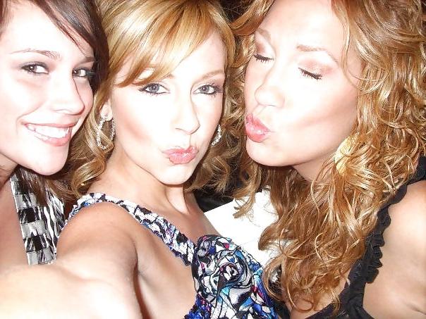 24P Redhead milf and friends for dirty comments
